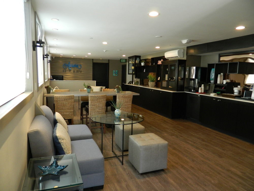 Aurora Hotel Авалон Екстериор снимка